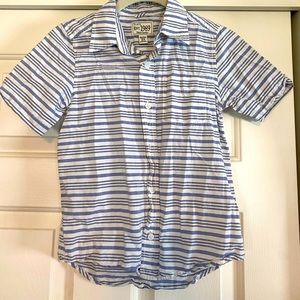 EUC short sleeve button down shirt